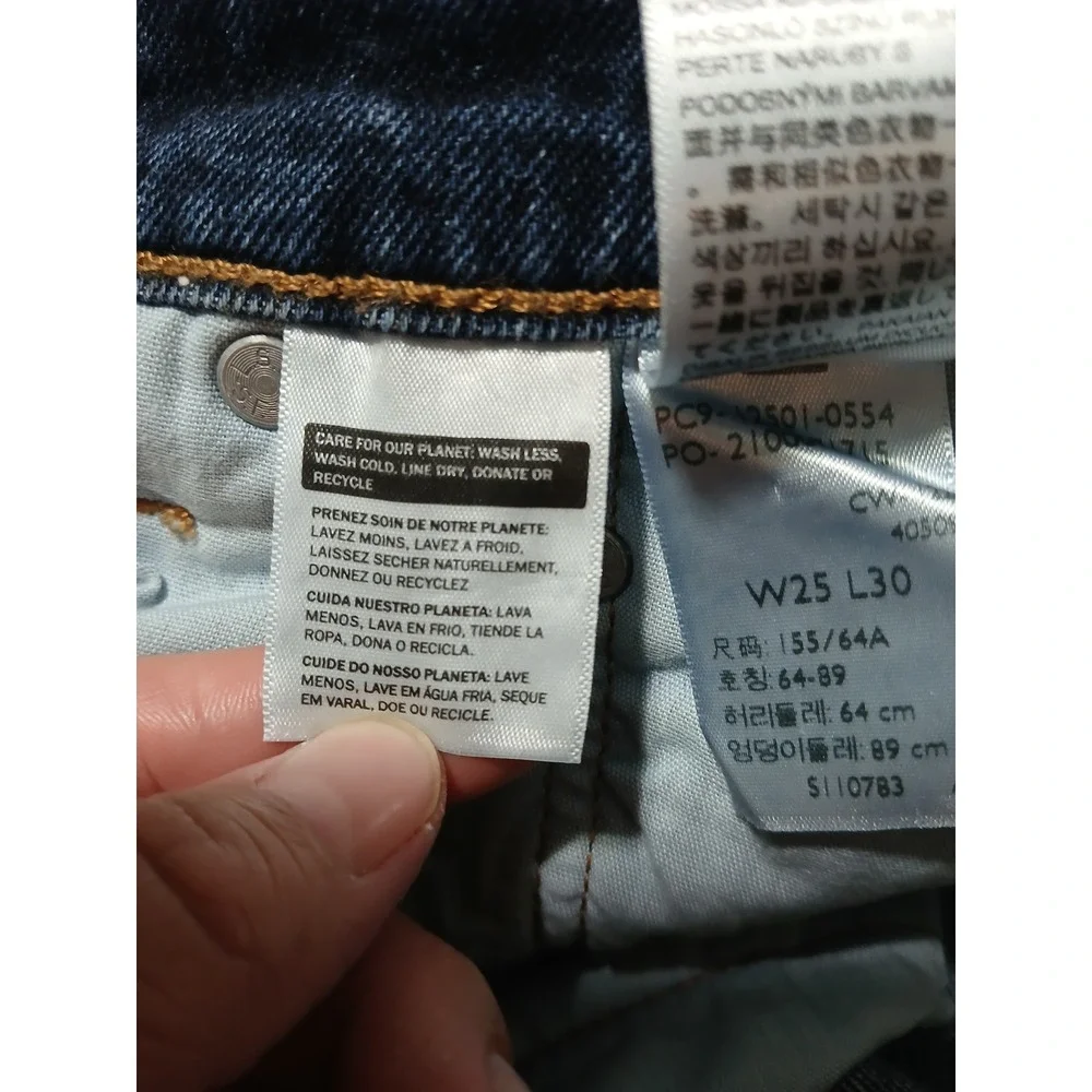 Levis 501 Original Fit Jeans Womens 25x30 Dark Wash Straight Leg 12501-0554